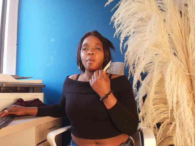 CharlotteBrown-1 webcam