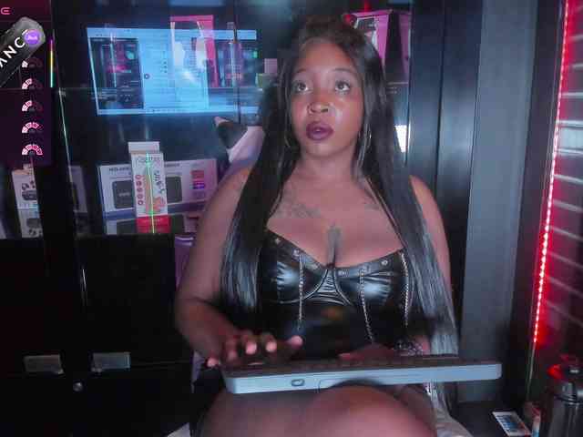 CharlotteBrown-1 webcam