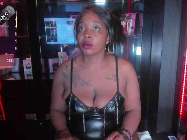 CharlotteBrown-1 webcam