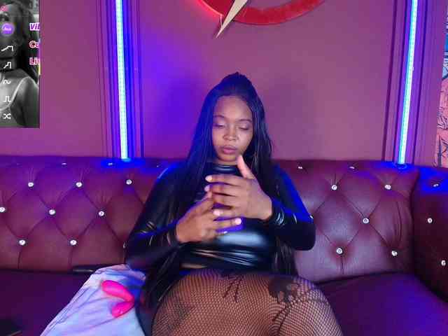 CharlotteBrown-1 webcam