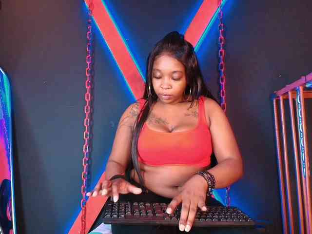 CharlotteBrown-1 webcam