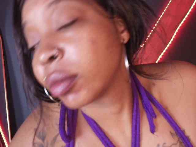 CharlotteBrown-1 webcam