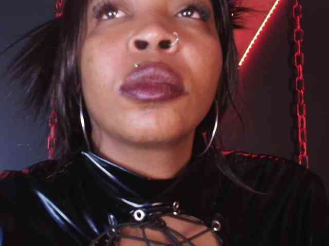 CharlotteBrown-1 webcam