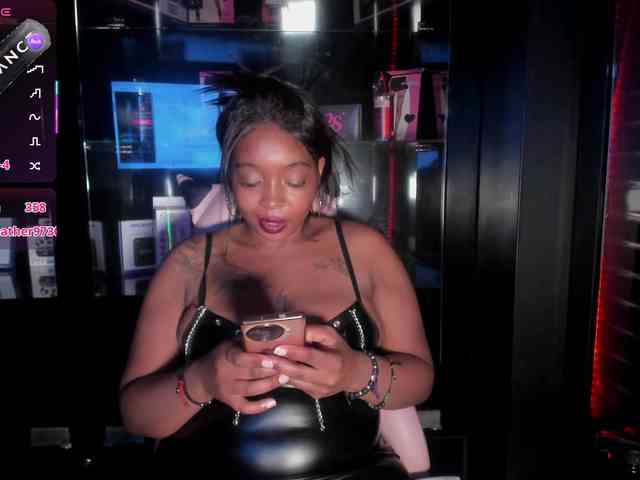 CharlotteBrown-1 webcam