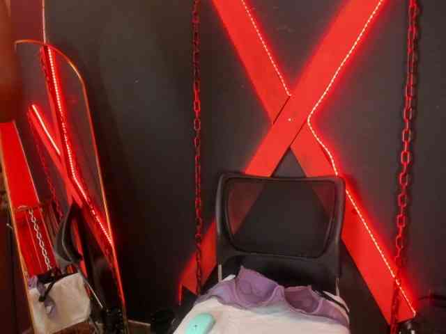 CharlotteBrown-1 webcam