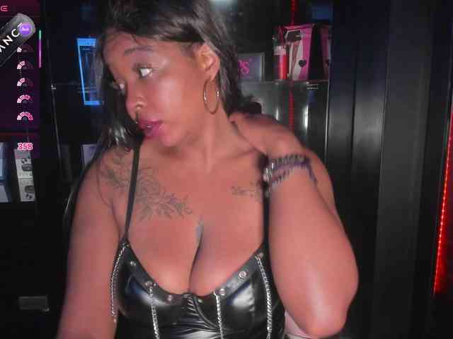 CharlotteBrown-1 webcam