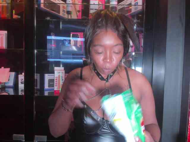 CharlotteBrown-1 webcam