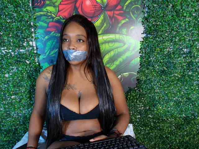 CharlotteBrown-1 webcam