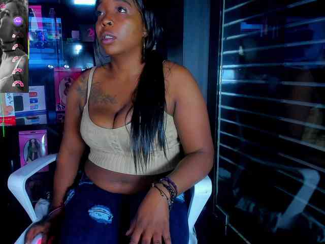 CharlotteBrown-1 webcam