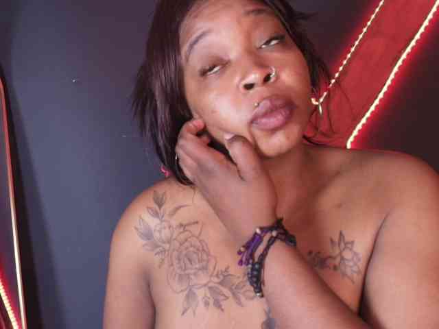 CharlotteBrown-1 webcam