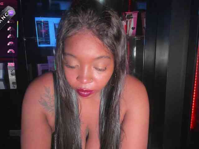 CharlotteBrown-1 webcam