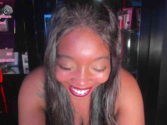 CharlotteBrown-1 webcam