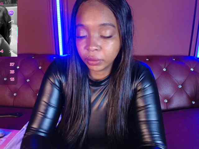 CharlotteBrown-1 webcam