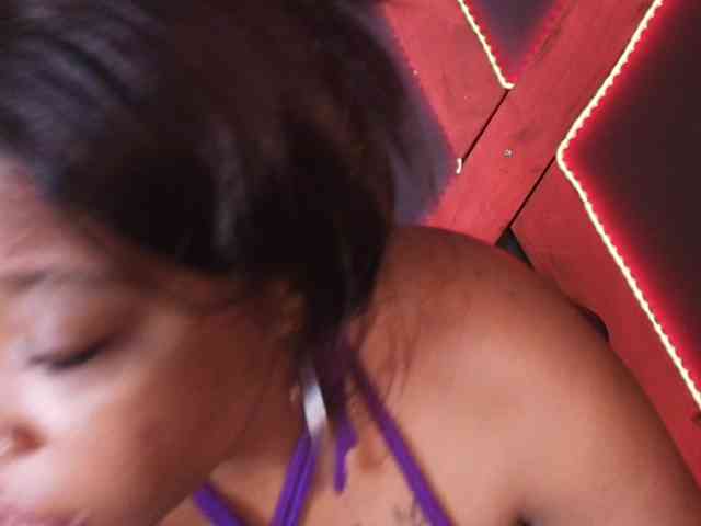 CharlotteBrown-1 webcam