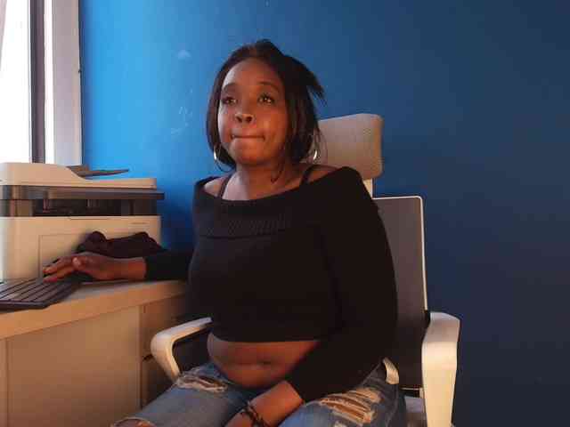 CharlotteBrown-1 webcam