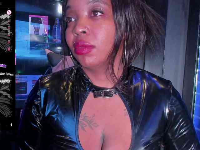 CharlotteBrown-1 webcam