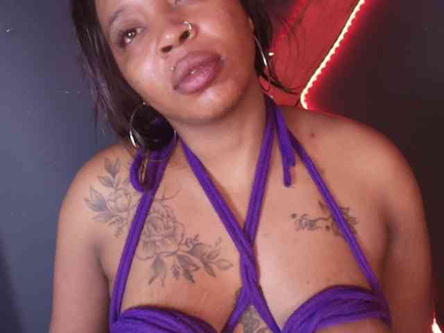 CharlotteBrown-1 webcam