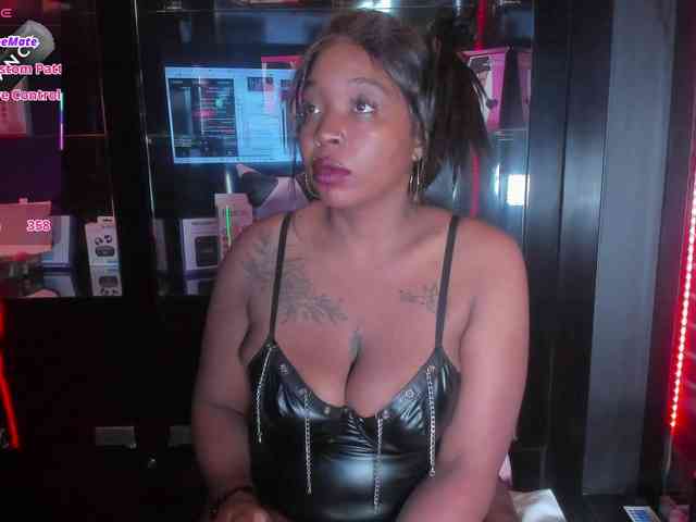 CharlotteBrown-1 webcam