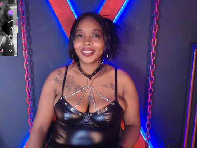 CharlotteBrown-1 webcam