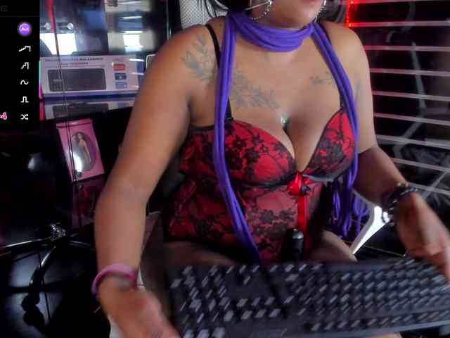 CharlotteBrown-1 webcam