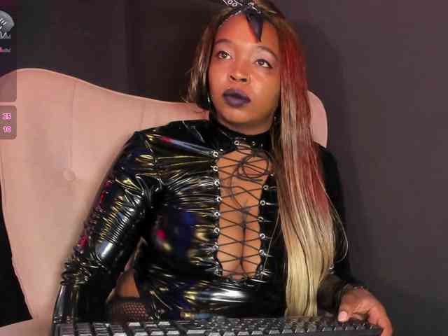 CharlotteBrown-1 webcam