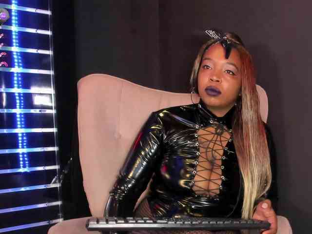 CharlotteBrown-1 webcam