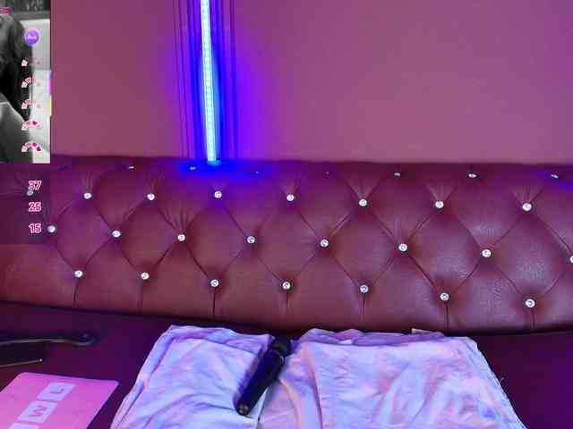 CharlotteBrown-1 webcam