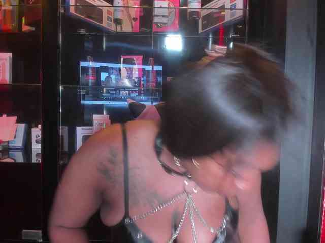 CharlotteBrown-1 webcam