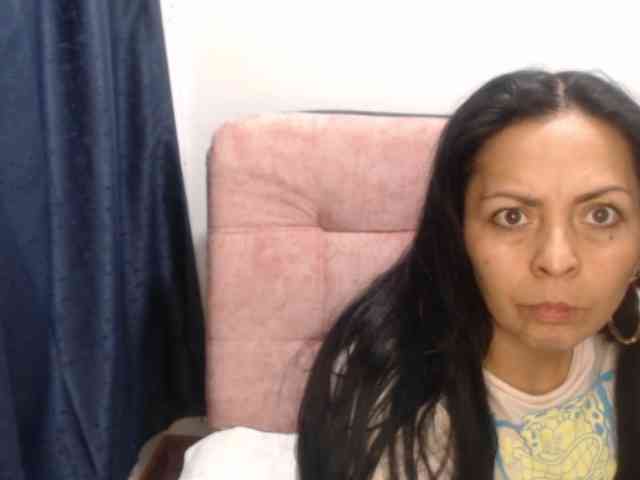 Paola84hotty webcam