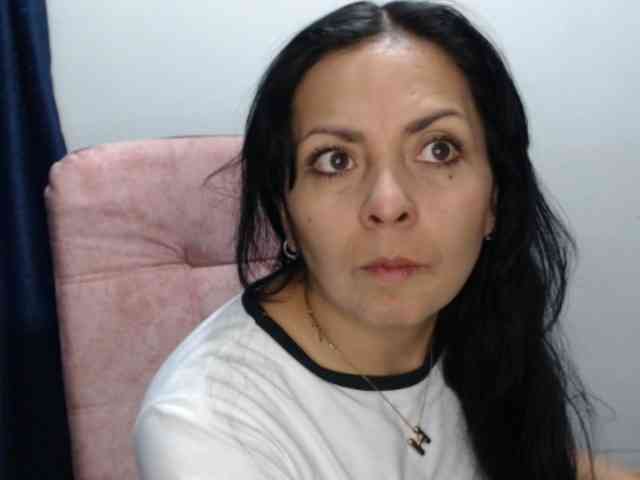 Paola84hotty webcam