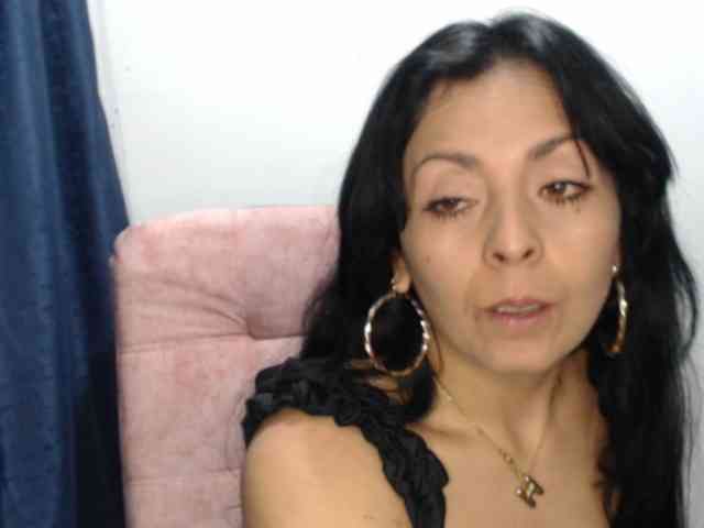 Paola84hotty webcam