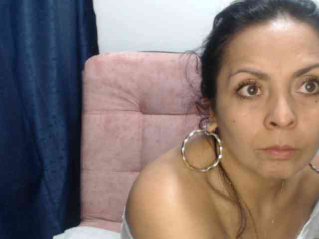 Paola84hotty webcam