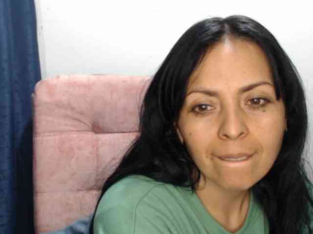 Paola84hotty webcam
