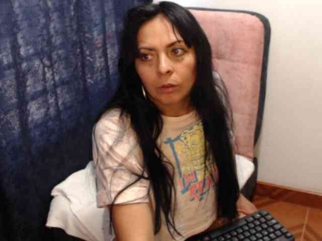 Paola84hotty webcam