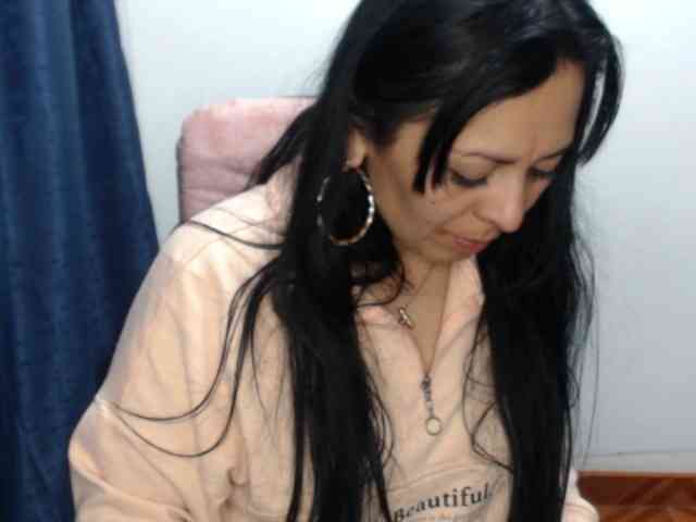 Paola84hotty webcam