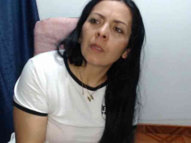 Paola84hotty webcam
