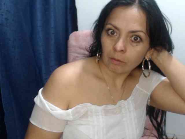 Paola84hotty webcam