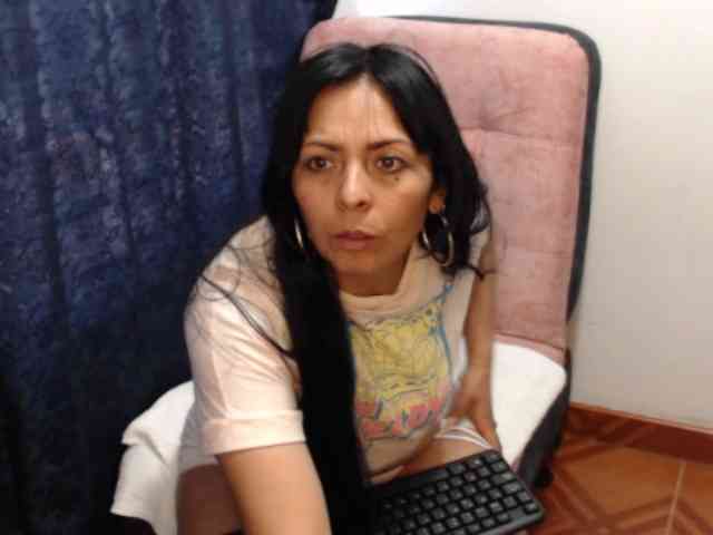 Paola84hotty webcam