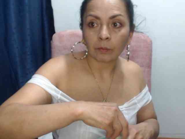 Paola84hotty webcam