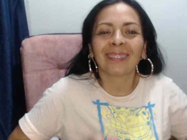 Paola84hotty webcam