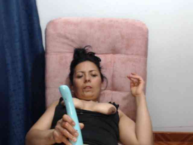 Paola84hotty webcam