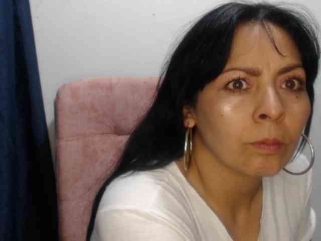 Paola84hotty webcam