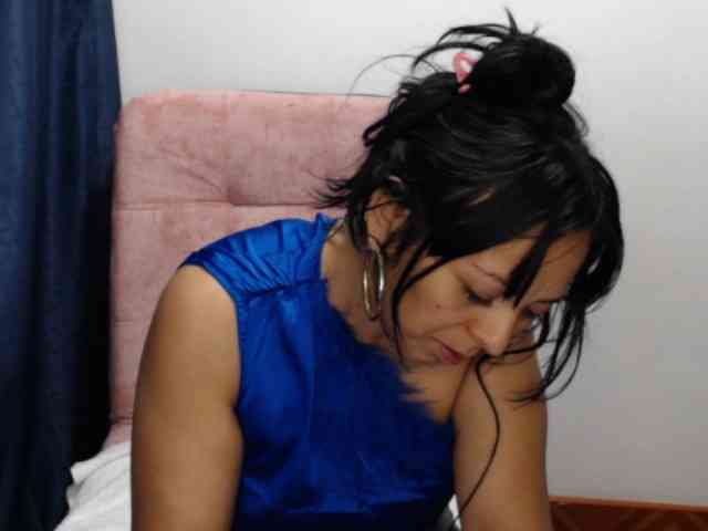 Paola84hotty webcam