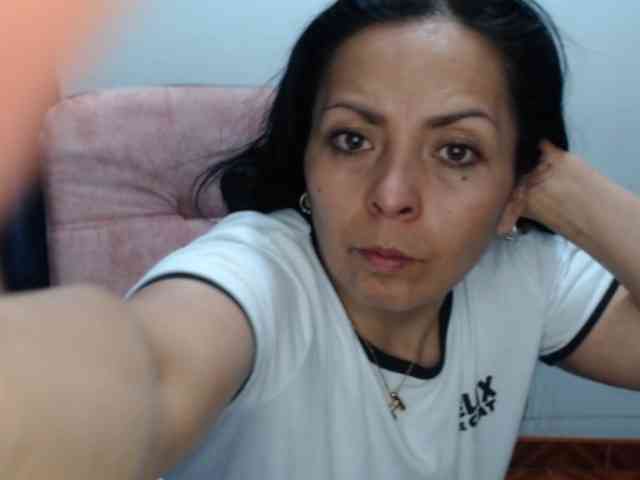 Paola84hotty webcam