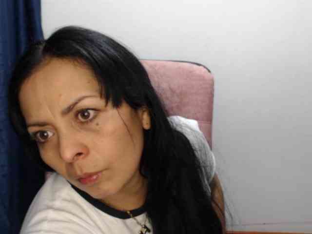 Paola84hotty webcam