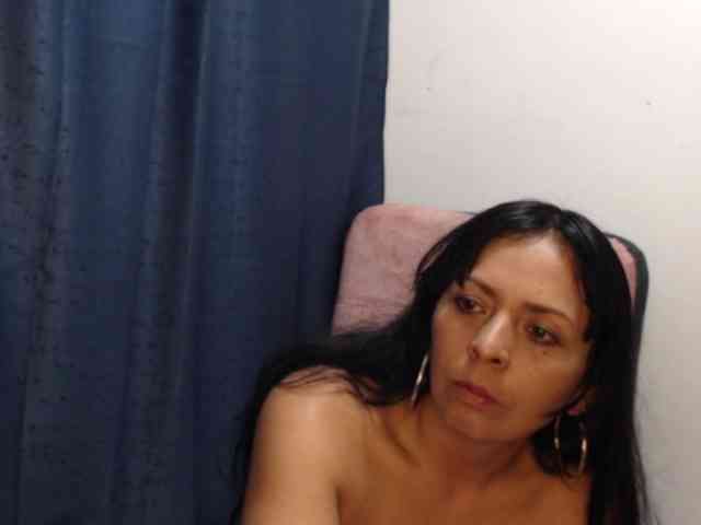 Paola84hotty webcam