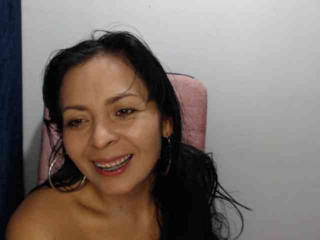 Paola84hotty webcam