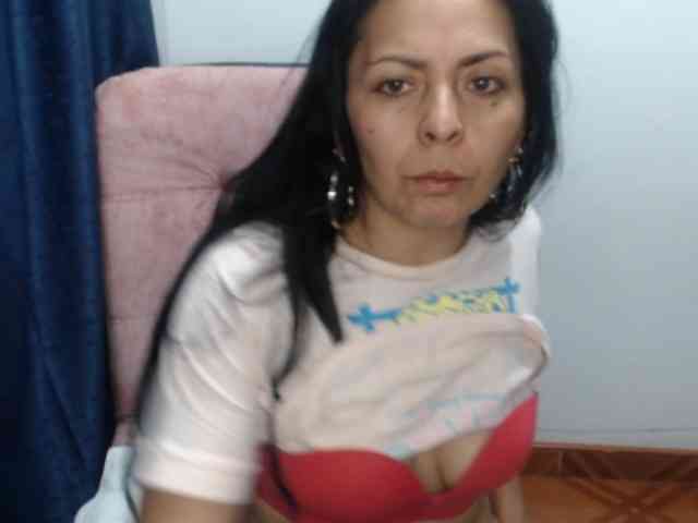 Paola84hotty webcam