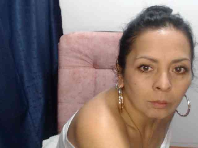 Paola84hotty webcam