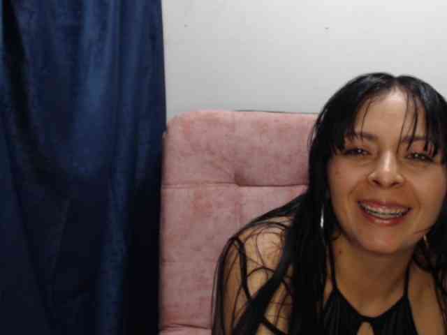 Paola84hotty webcam